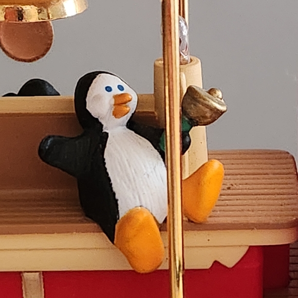 Hallmark Keepsake Ornament Kringle Trolley Light 1994 - Picture 10 of 14